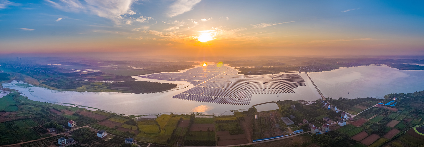 开云「中国」Kaiyun科技江西鄱阳123.235MW “渔光互补”型光伏发电扶贫项目